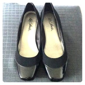 Life stride women shoe